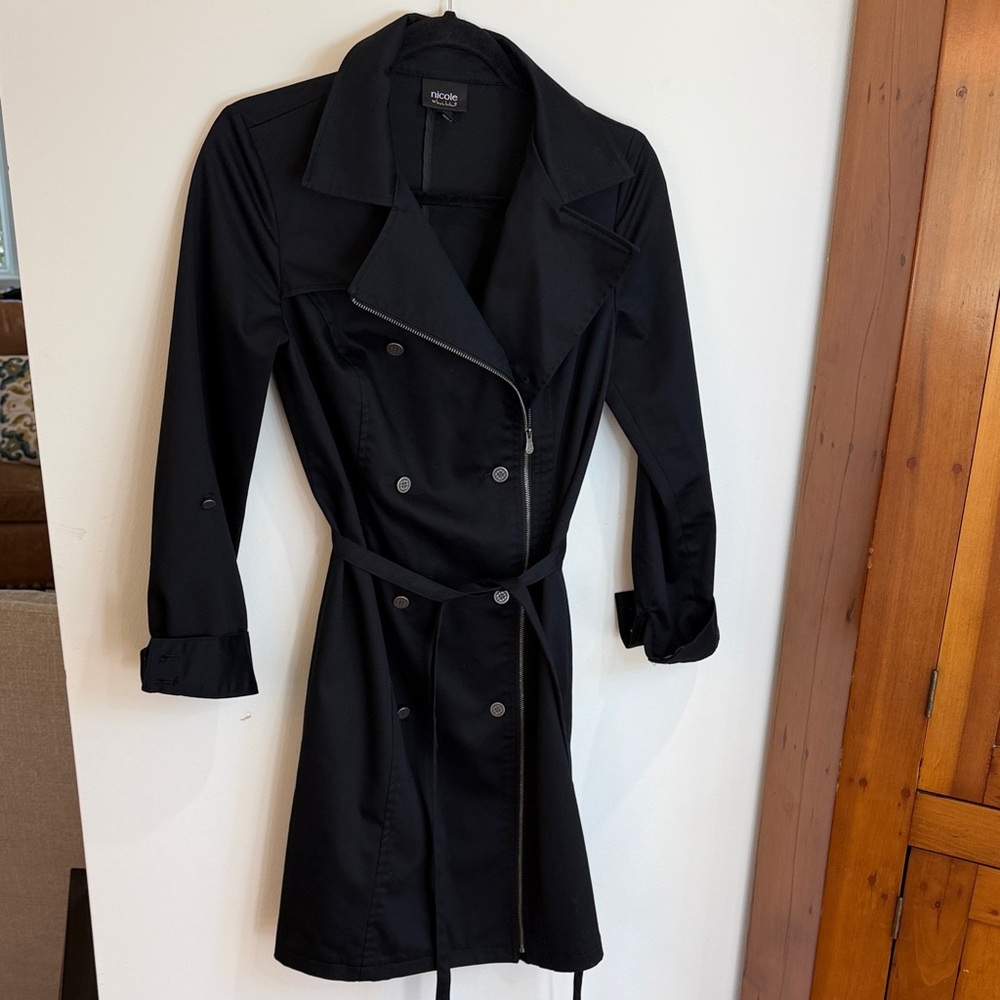 Nicole Miller Black Lightweight Trench Coat, 4 - Dark Academia, Sherlock Holmes